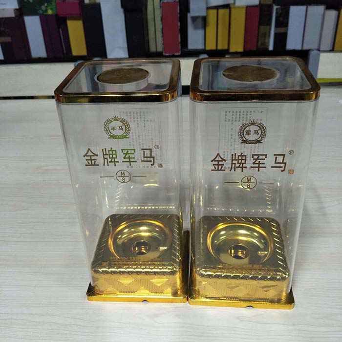 金(jīn)牌軍(jun1)馬白(bái)酒透明(míng)盒(hé)